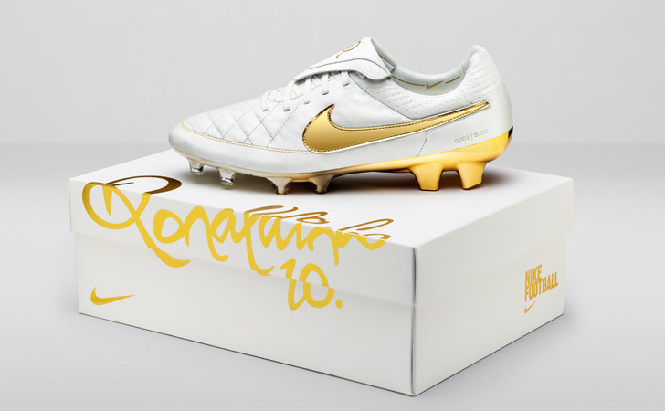 nike-tiempo-legend-5-touch-of-gold-01